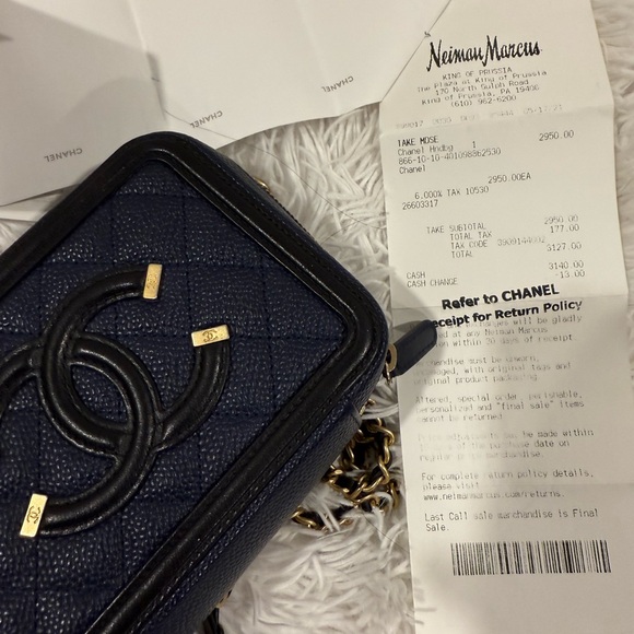 Minnie authentic chanel bag with recipe - Picture 3 of 4